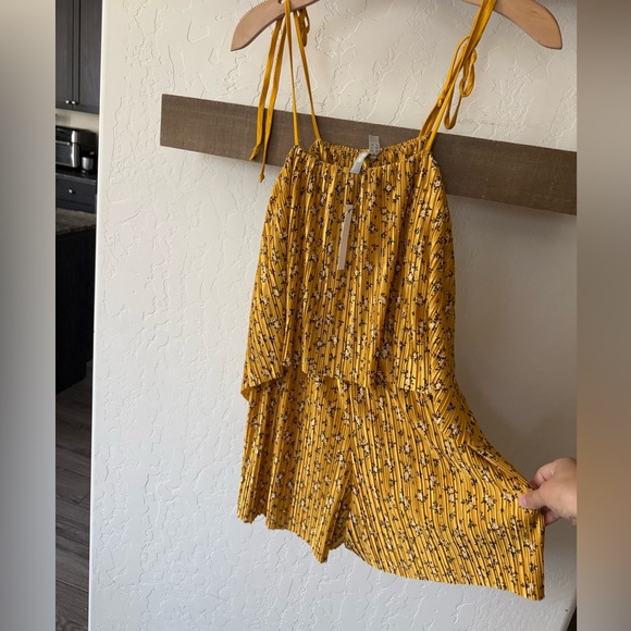 ASOS|Mustard Yellow Ditsy Floral Spaghetti Strap flowy romper•••NWT Size 6 - Picture 5 of 12